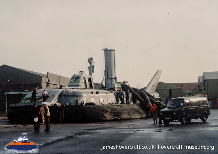 BH7 being moved to The Hovercraft Museum -  (credit: The <a href='http://www.hovercraft-museum.org/' target='_blank'>Hovercraft Museum Trust</a>).